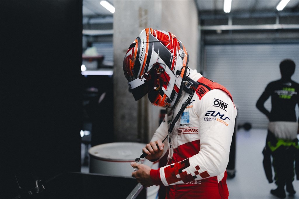 Efter DM-succes: Sebastian Gravlund indtager Silverstone.
(Foto: Arthur Chopin)